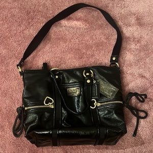Coach Poppy black patent leather shoulder bag